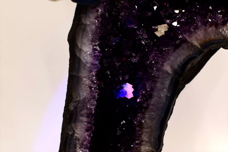 アメジストドーム　バタフライ　カペーラ　晶洞　紫水晶　アメシスト　amethyst geode　インテリア　置物　天然石　パワーストーン