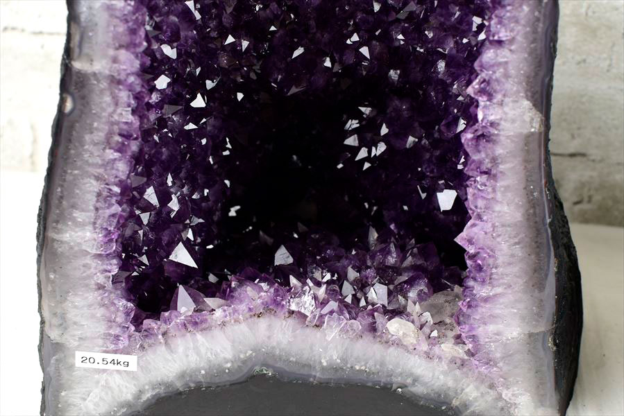 アメジストドーム　カペーラ　晶洞　紫水晶　アメシスト　amethyst geode　インテリア　置物　天然石　パワーストーン