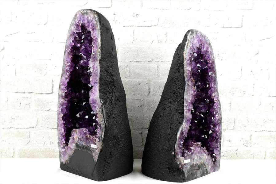 アメジストドーム　ペアドーム　カペーラ　晶洞　紫水晶　アメシスト　amethyst geode　インテリア　置物　天然石　パワーストーン