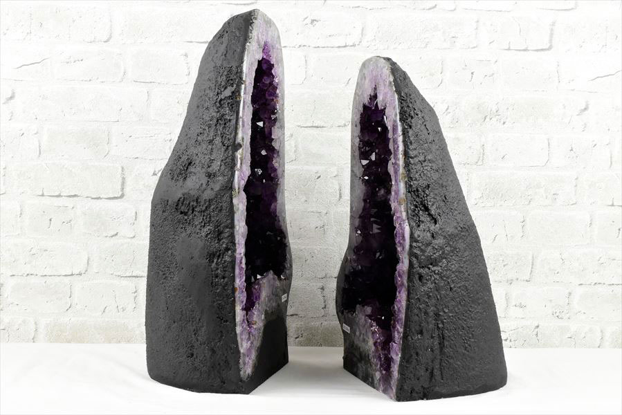 アメジストドーム　ペアドーム　カペーラ　晶洞　紫水晶　アメシスト　amethyst geode　インテリア　置物　天然石　パワーストーン