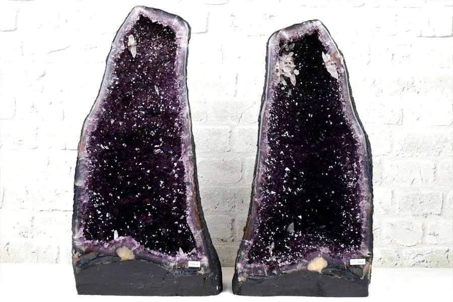 アメジストドーム　ペアドーム　カペーラ　晶洞　紫水晶　アメシスト　amethyst geode　インテリア　置物　天然石　パワーストーン