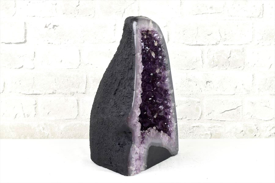 アメジストドーム　カペーラ　晶洞　紫水晶　アメシスト　amethyst geode　インテリア　置物　天然石　パワーストーン