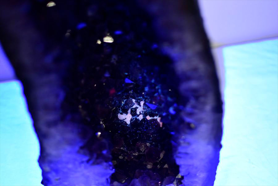 アメジストドーム　カペーラ　晶洞　紫水晶　アメシスト　amethyst geode　インテリア　置物　天然石　パワーストーン