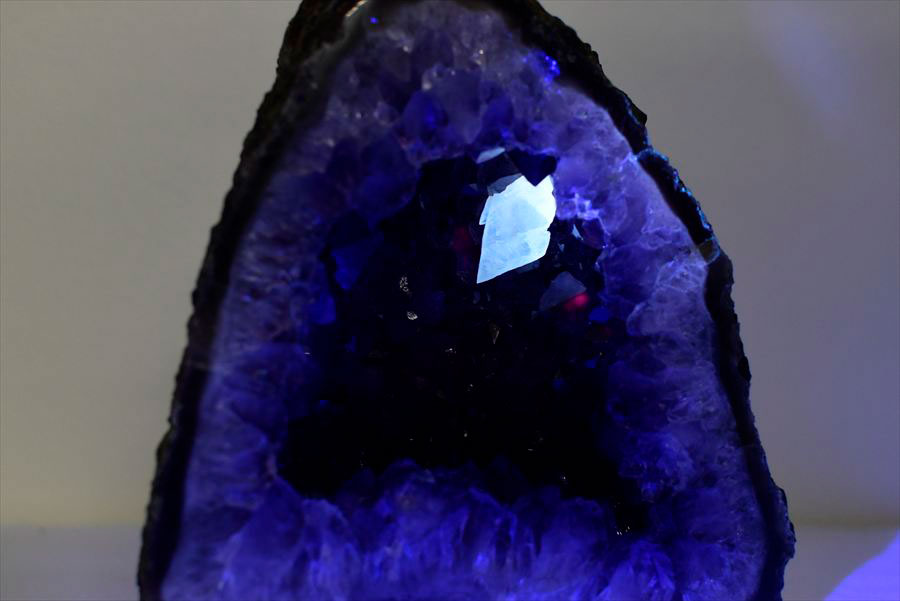 アメジストドーム　カペーラ　晶洞　紫水晶　アメシスト　amethyst geode　インテリア　置物　天然石　パワーストーン