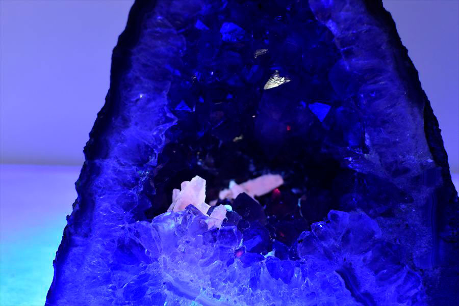 アメジストドーム　カペーラ　晶洞　紫水晶　アメシスト　amethyst geode　インテリア　置物　天然石　パワーストーン