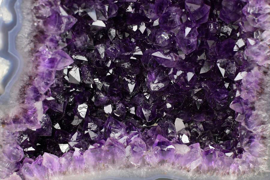 アメジストドーム　カペーラ　晶洞　紫水晶　アメシスト　amethyst geode　インテリア　置物　天然石　パワーストーン