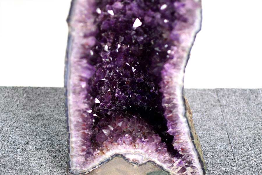 アメジストドーム　カペーラ　晶洞　紫水晶　アメシスト　amethyst geode　インテリア　置物　天然石　パワーストーン
