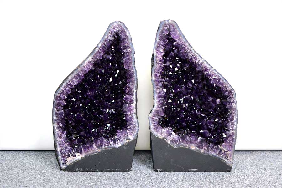 アメジストドーム　ペアドーム　カペーラ　晶洞　紫水晶　アメシスト　amethyst geode　インテリア　置物　天然石　パワーストーン