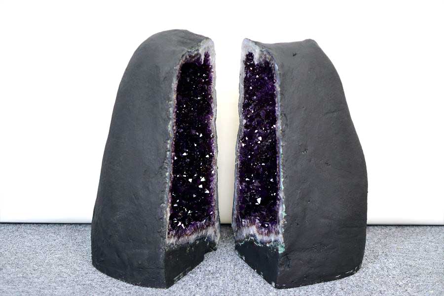 アメジストドーム　ペアドーム　カペーラ　晶洞　紫水晶　アメシスト　amethyst geode　インテリア　置物　天然石　パワーストーン
