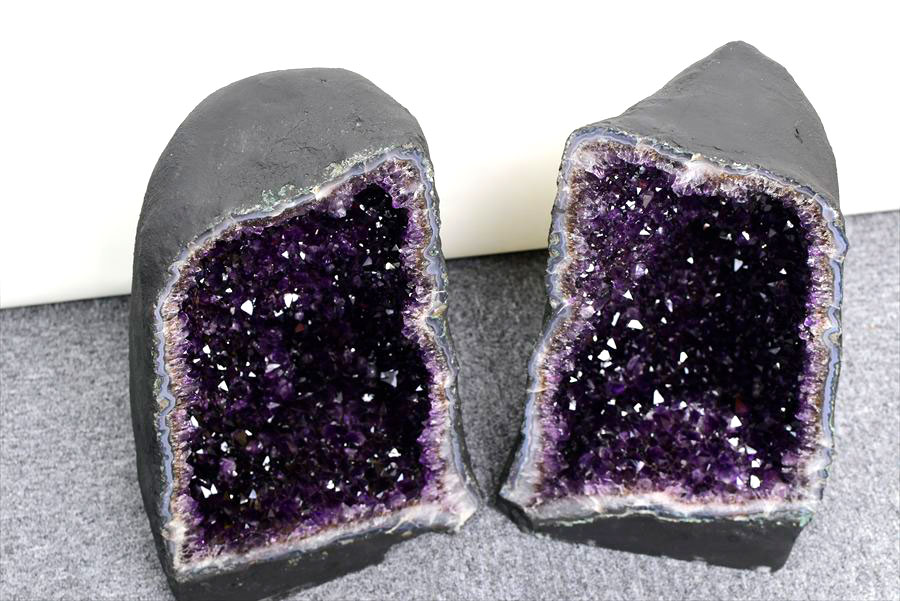 アメジストドーム　ペアドーム　カペーラ　晶洞　紫水晶　アメシスト　amethyst geode　インテリア　置物　天然石　パワーストーン