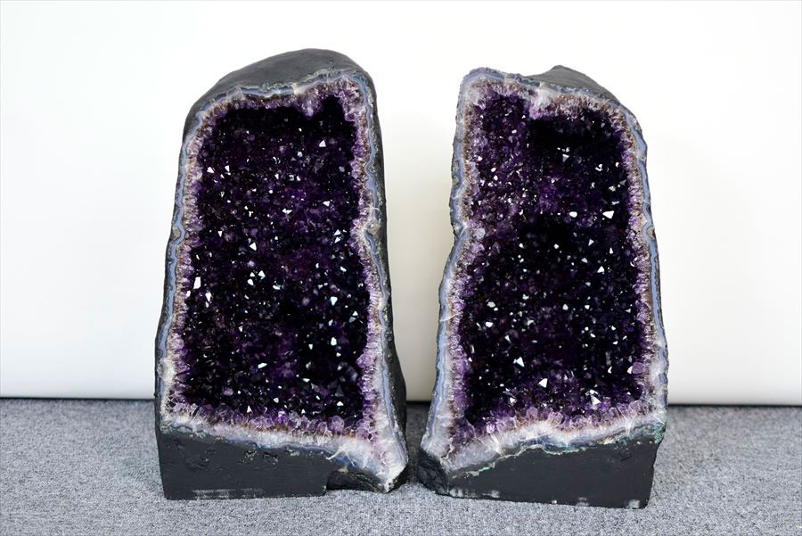 アメジストドーム　ペアドーム　カペーラ　晶洞　紫水晶　アメシスト　amethyst geode　インテリア　置物　天然石　パワーストーン