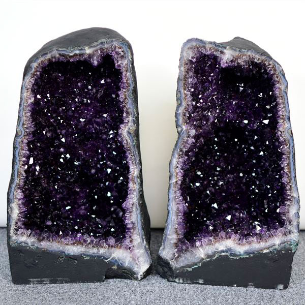アメジストドーム　ペアドーム　カペーラ　晶洞　紫水晶　アメシスト　amethyst geode　インテリア　置物　天然石　パワーストーン