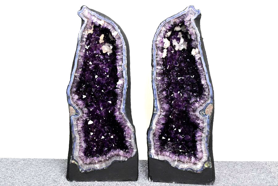 アメジストドーム　ペアドーム　カペーラ　晶洞　紫水晶　アメシスト　amethyst geode　インテリア　置物　天然石　パワーストーン
