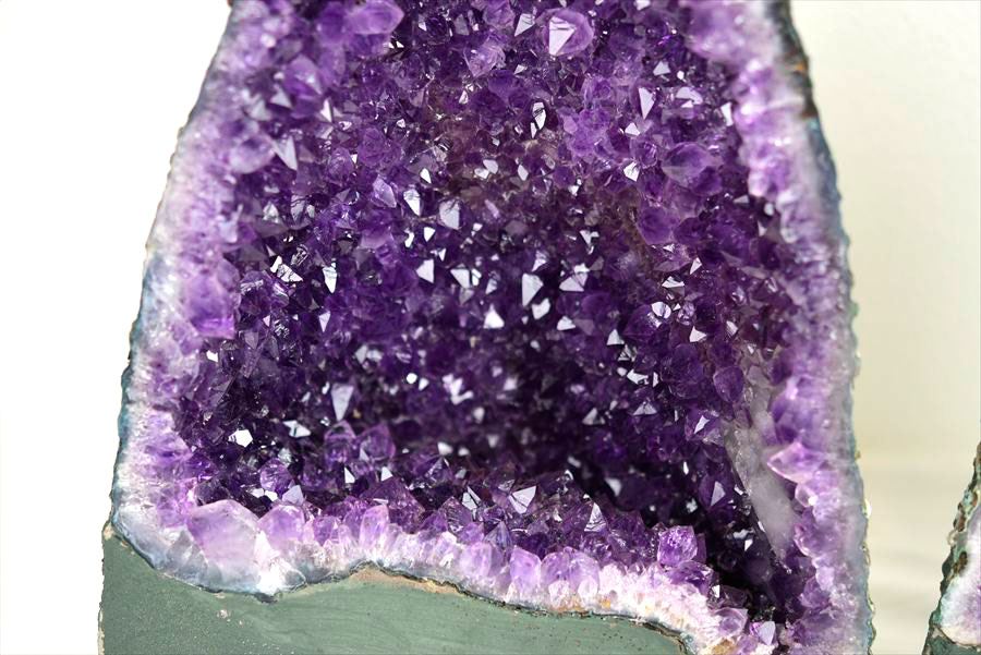 アメジストドーム　ペアドーム　カペーラ　晶洞　紫水晶　amethyst geode　インテリア　置物　天然石　パワーストーン