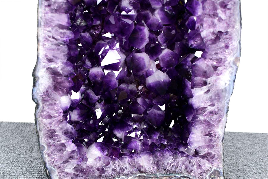 アメジストドーム　カペーラ　晶洞　紫水晶　アメシスト　amethyst geode　インテリア　置物　天然石　パワーストーン
