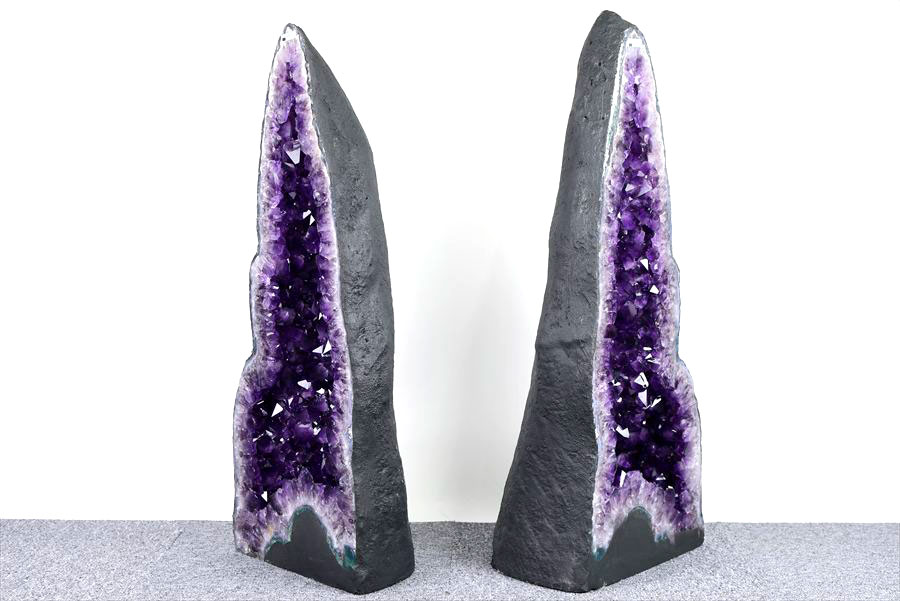 アメジストドーム　ペアドーム　カペーラ　晶洞　紫水晶　アメシスト　amethyst geode　インテリア　置物　天然石　パワーストーン
