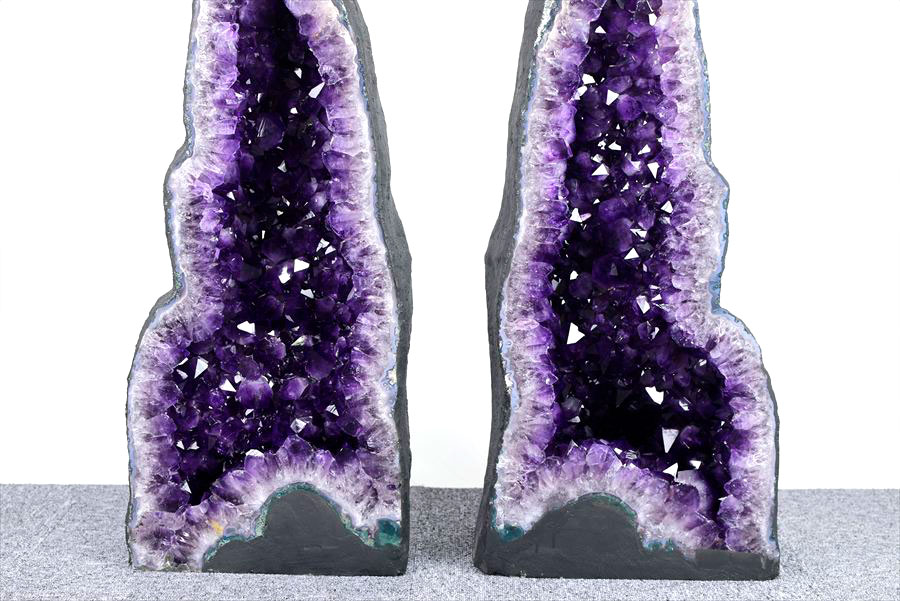 アメジストドーム　ペアドーム　カペーラ　晶洞　紫水晶　アメシスト　amethyst geode　インテリア　置物　天然石　パワーストーン
