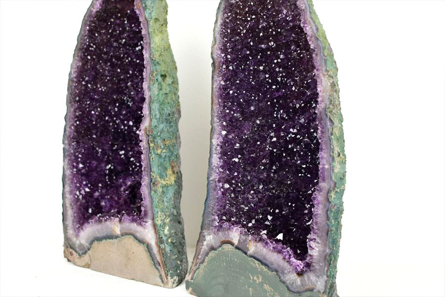 アメジストドーム　ペアドーム　紫水晶　背面　amethyst geode　インテリア　置物　天然石　パワーストーン