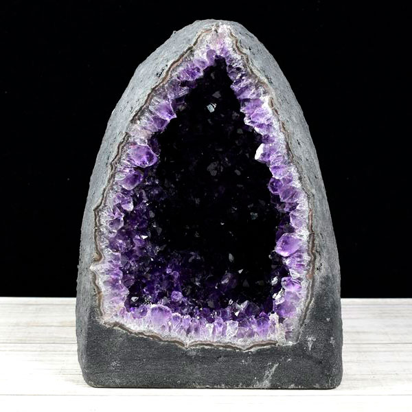 ウルグアイ産・ミニサイズ アメジストドーム（ミニドーム）原産地より