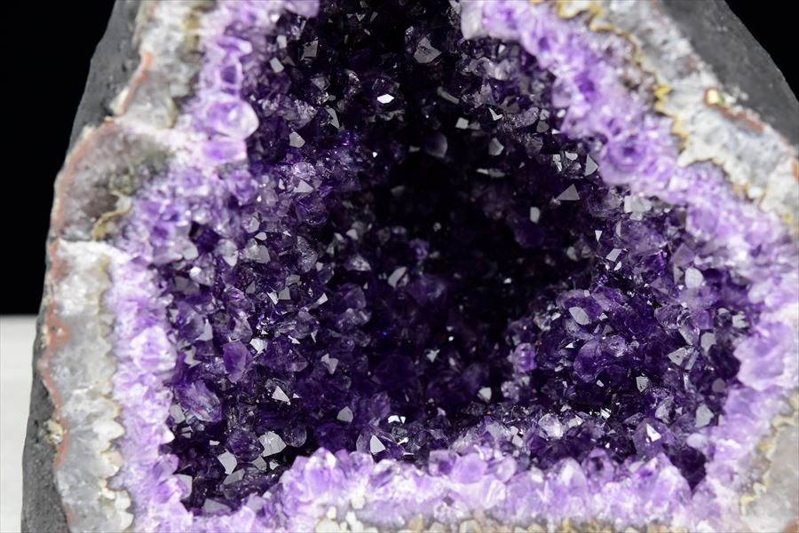 アメジストドーム　カペーラ　晶洞　紫水晶　アメシスト　amethyst geode　インテリア　置物　天然石　パワーストーン