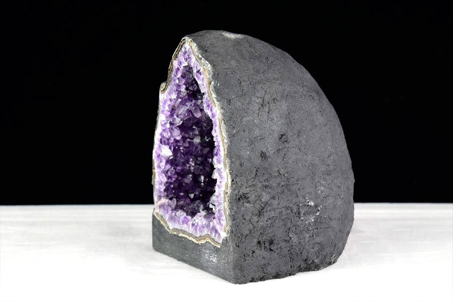 アメジストドーム　カペーラ　晶洞　紫水晶　アメシスト　amethyst geode　インテリア　置物　天然石　パワーストーン