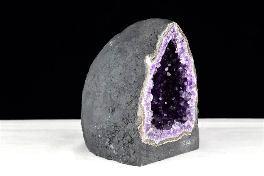 アメジストドーム　カペーラ　晶洞　紫水晶　アメシスト　amethyst geode　インテリア　置物　天然石　パワーストーン
