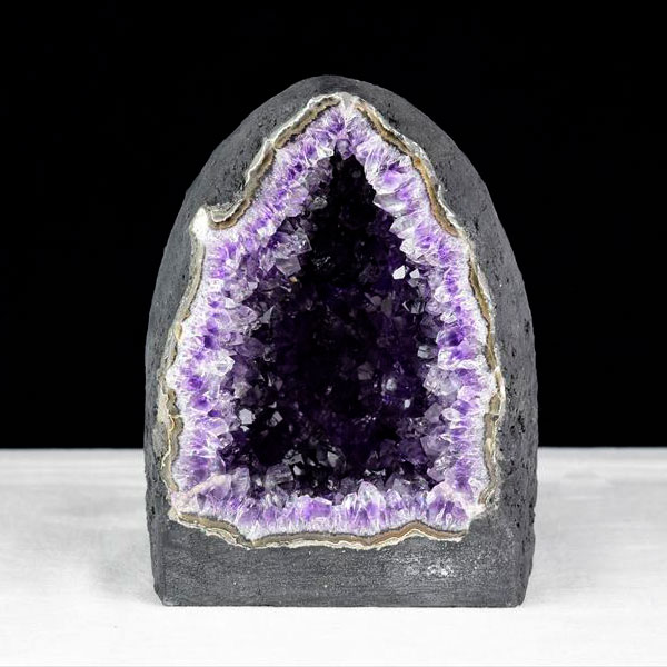 アメジストドーム　カペーラ　晶洞　紫水晶　アメシスト　amethyst geode　インテリア　置物　天然石　パワーストーン