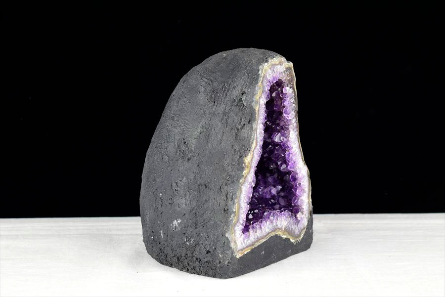 アメジストドーム　カペーラ　晶洞　紫水晶　アメシスト　amethyst geode　インテリア　置物　天然石　パワーストーン