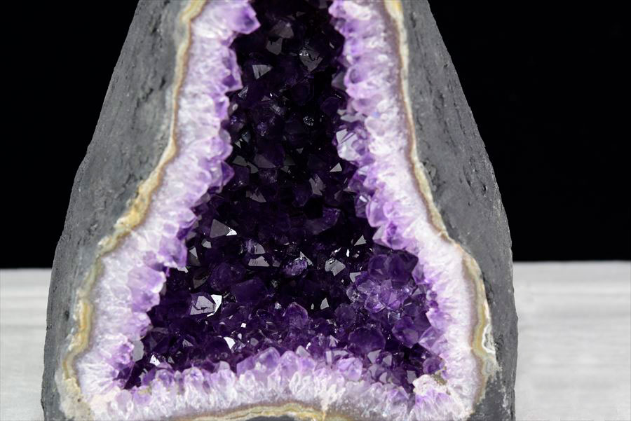 アメジストドーム　カペーラ　晶洞　紫水晶　アメシスト　amethyst geode　インテリア　置物　天然石　パワーストーン
