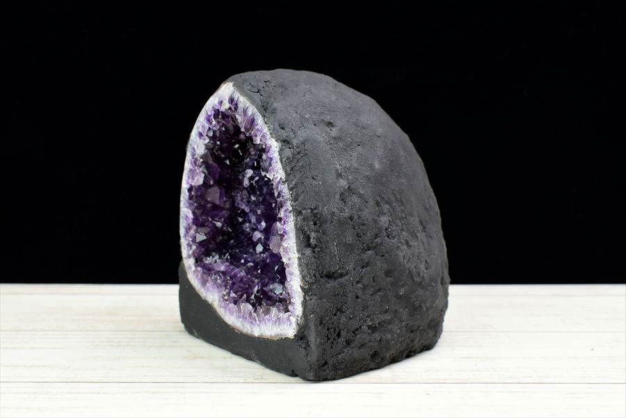 アメジストドーム　カペーラ　晶洞　紫水晶　アメシスト　amethyst geode　インテリア　置物　天然石　パワーストーン