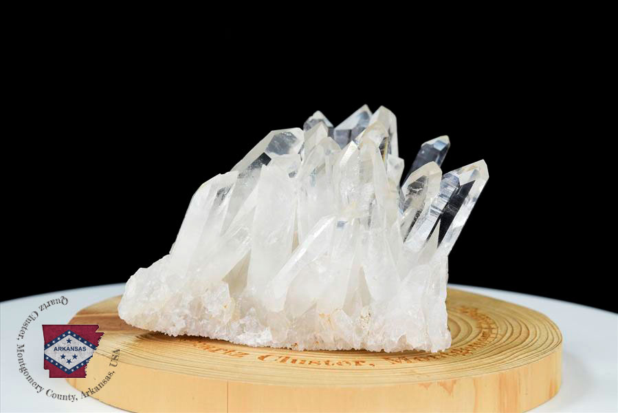 透明度抜群！アーカンソー州産水晶クラスター 透明度が高く強い浄化力 アーカンソー州産 超逸品 水晶