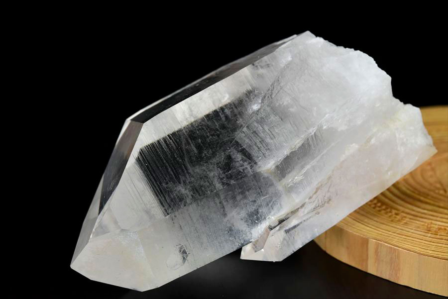 アーカンソー産 水晶ポイント・単結晶｜原産地より直輸入