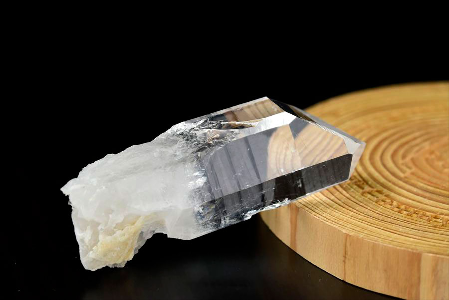 アーカンソー産　水晶ポイント　Arkansas　原石　単結晶　浄化　置物　天然石　パワーストーン