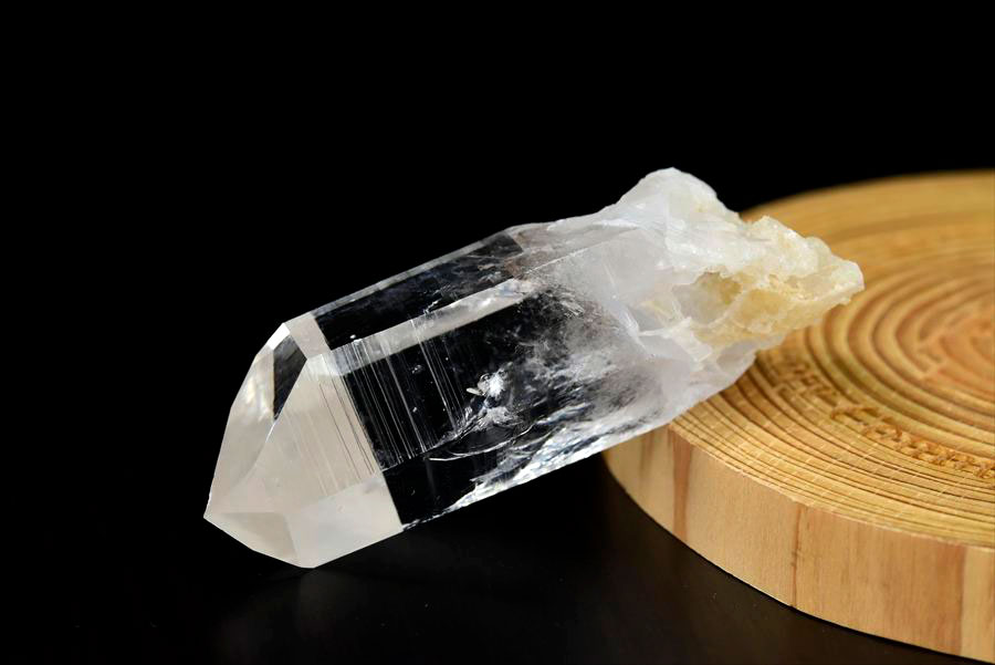 アーカンソー産　水晶ポイント　Arkansas　原石　単結晶　浄化　置物　天然石　パワーストーン