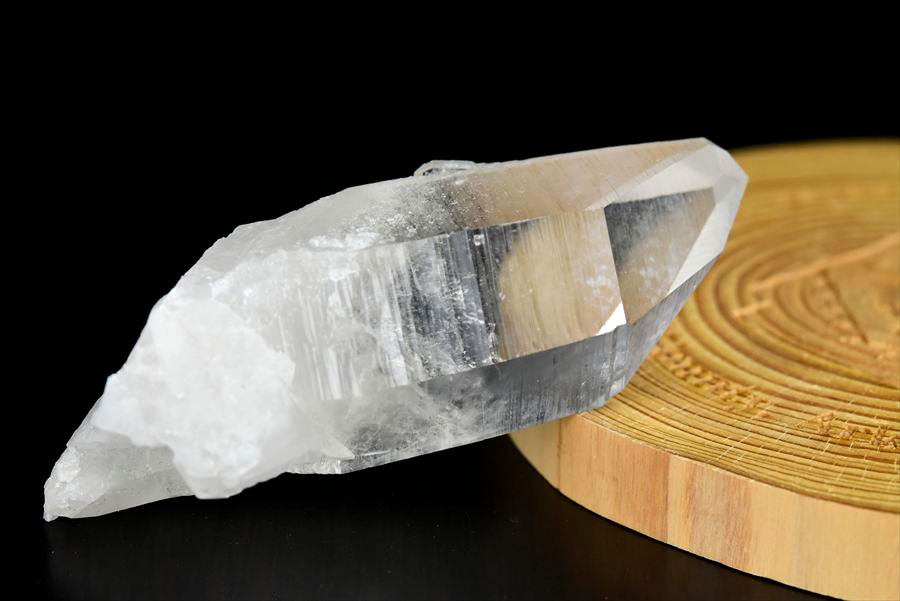 アーカンソー産　水晶ポイント　Arkansas　原石　単結晶　浄化　置物　天然石　パワーストーン