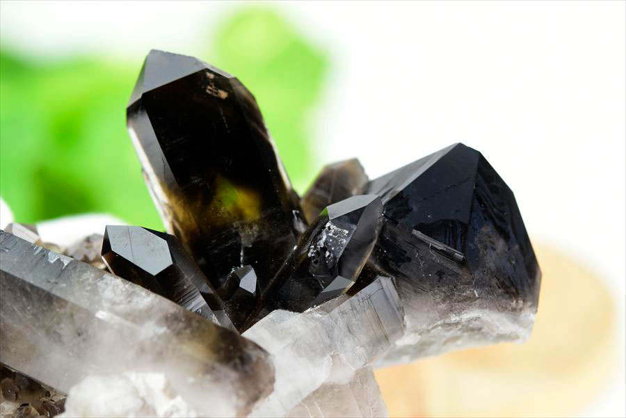 アーカンソー産 黒水晶（スモーキークォーツ）クラスター原石｜原産地