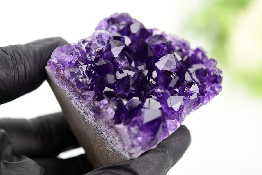 アメジスト　紫水晶　クラスター　原石　ウルグアイ産アメジスト　アルティガス　Artigas Uruguay　インテリア　浄化　置物　カットベース　天然石　パワーストーン