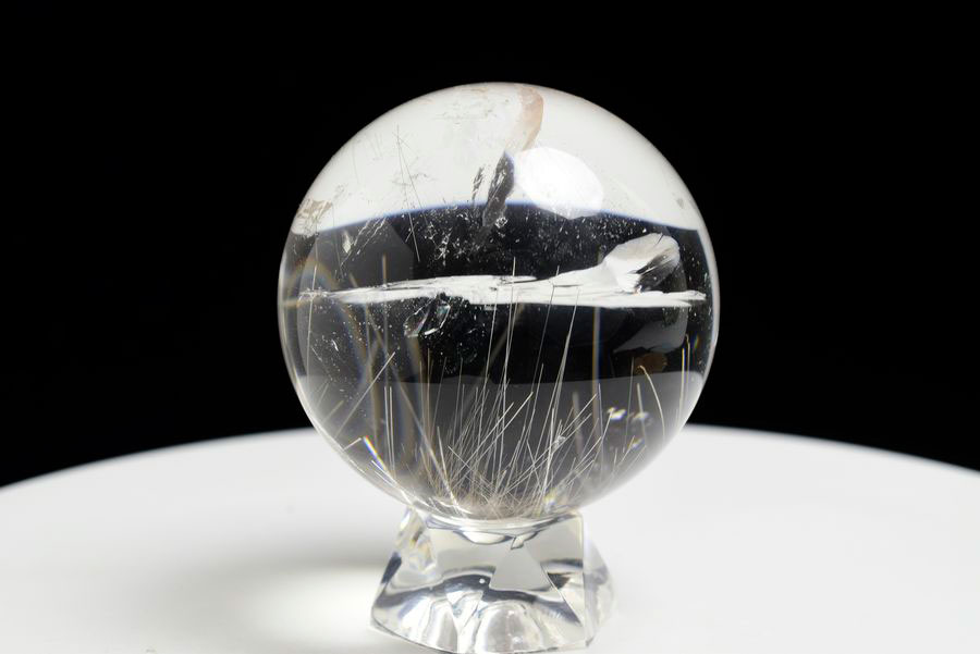 ルチルクォーツ　針水晶　シルバールチル　丸玉　虹入り　穴なし　金運　財運　スフィア　天然石　パワーストーン