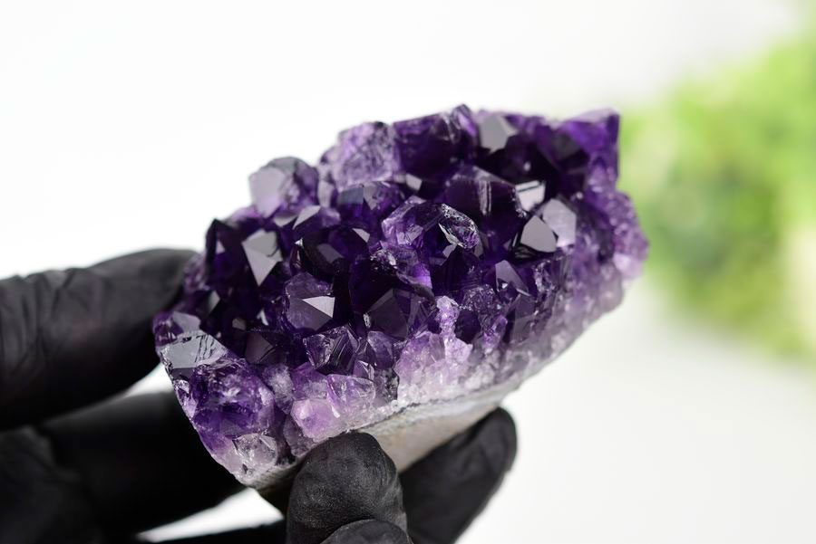 アメジスト　紫水晶　クラスター　原石　ウルグアイ産アメジスト　アルティガス　Artigas Uruguay　インテリア　浄化　置物　カットベース　天然石　パワーストーン