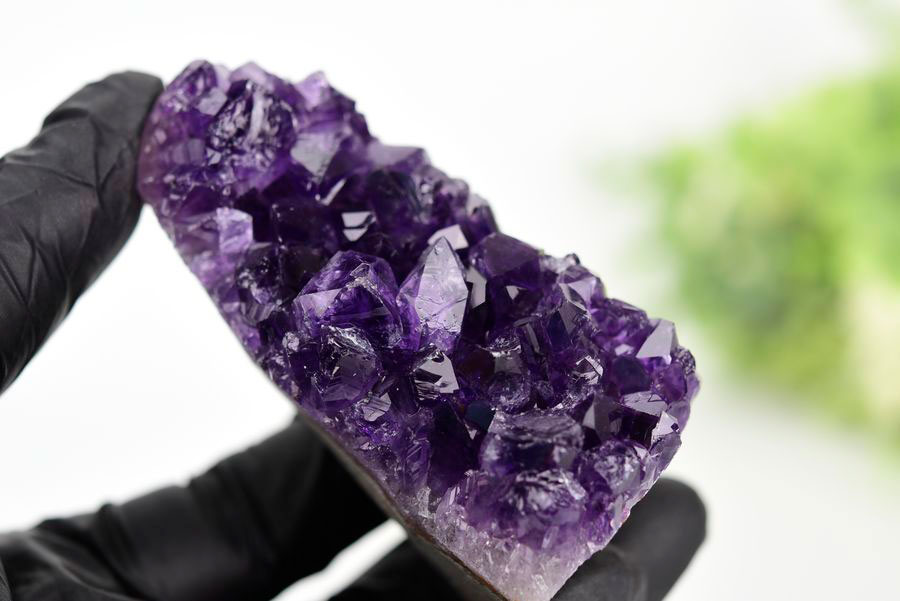 アメジスト　紫水晶　クラスター　原石　ウルグアイ産アメジスト　アルティガス　Artigas Uruguay　インテリア　浄化　置物　カットベース　天然石　パワーストーン