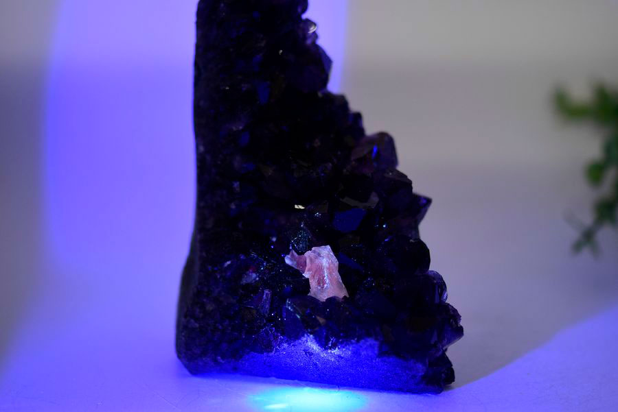 アメジスト　紫水晶　クラスター　原石　ウルグアイ産アメジスト　アルティガス　Artigas Uruguay　インテリア　浄化　置物　カットベース　天然石　パワーストーン