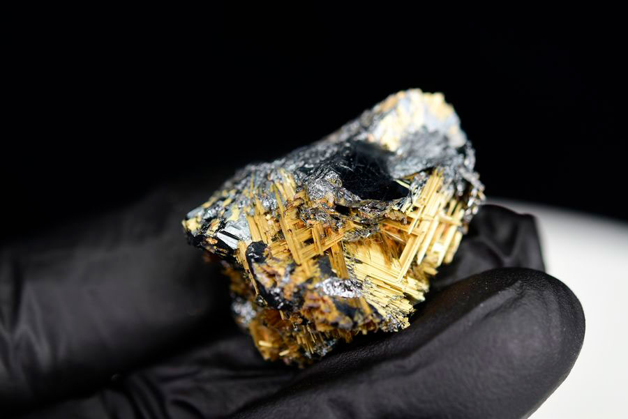 ゴールドルチル　クラスター　鉱物　原石　針状結晶　針のみ　むき出し　置物　天然石　パワーストーン