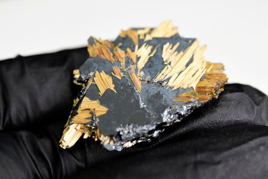 ゴールドルチル　クラスター　鉱物　原石　針状結晶　針のみ　むき出し　置物　天然石　パワーストーン