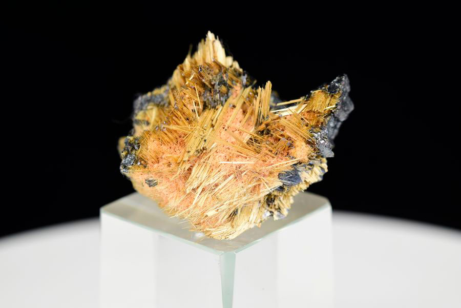 ゴールドルチル　クラスター　鉱物　原石　針状結晶　針のみ　むき出し　置物　天然石　パワーストーン