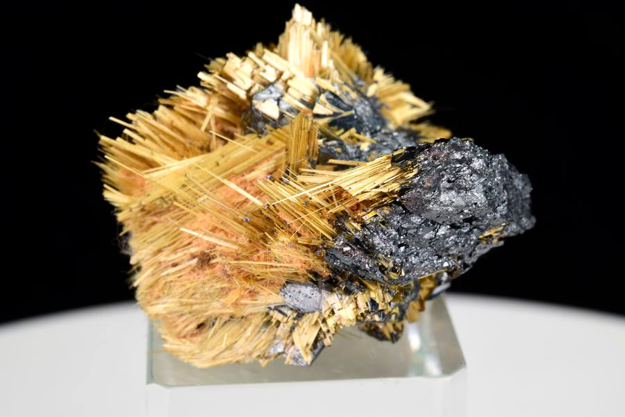 ゴールドルチル　クラスター　鉱物　原石　針状結晶　針のみ　むき出し　置物　天然石　パワーストーン