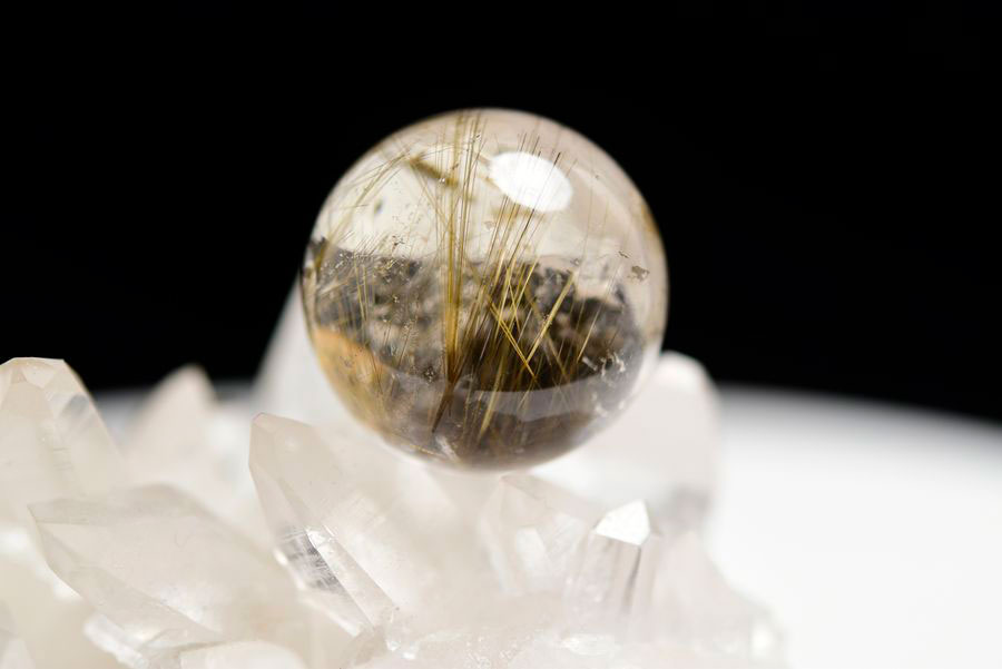 ゴールドルチル　ルチルクォーツ　金針水晶　丸玉　穴なし　金運　財運　スフィア　天然石　パワーストーン