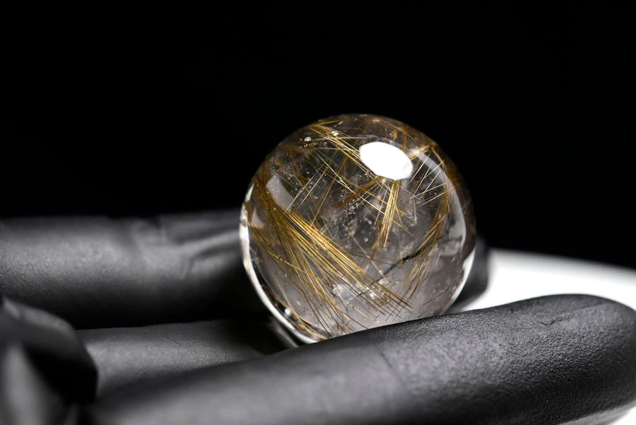 ゴールドルチル　ルチルクォーツ　金針水晶　丸玉　穴なし　金運　財運　スフィア　天然石　パワーストーン