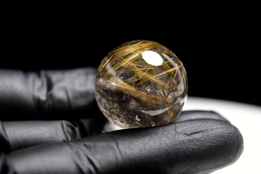 ゴールドルチル　ルチルクォーツ　金針水晶　丸玉　穴なし　金運　財運　スフィア　天然石　パワーストーン
