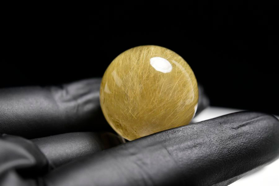 ゴールドルチル　ルチルクォーツ　金針水晶　丸玉　穴なし　金運　財運　スフィア　天然石　パワーストーン