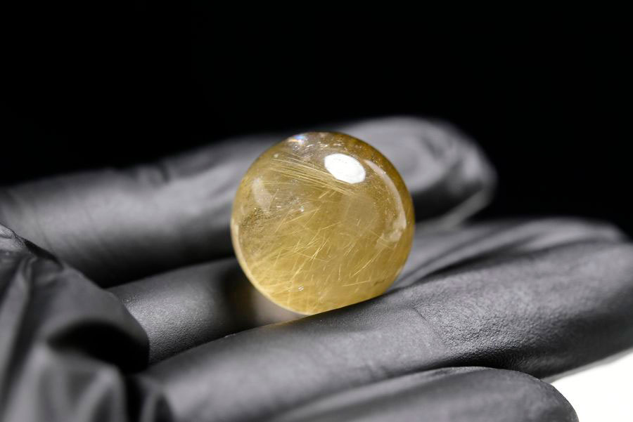 ゴールドルチル　ルチルクォーツ　金針水晶　丸玉　穴なし　金運　財運　スフィア　天然石　パワーストーン